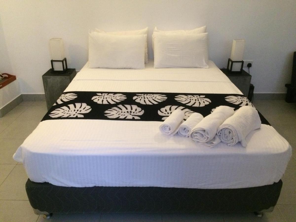 Selyna Sky Terrace Bed & Breakfast Канди Екстериор снимка